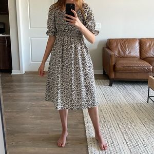 Floral puff sleeve smocked dress
